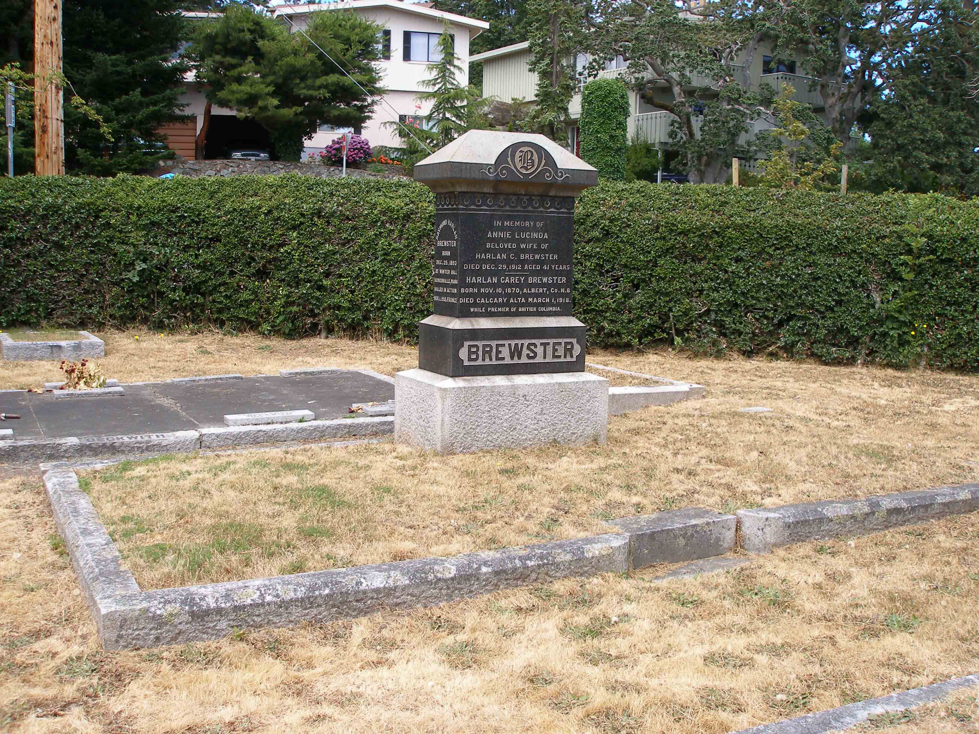 Harlan Carey Brewster family burial plot